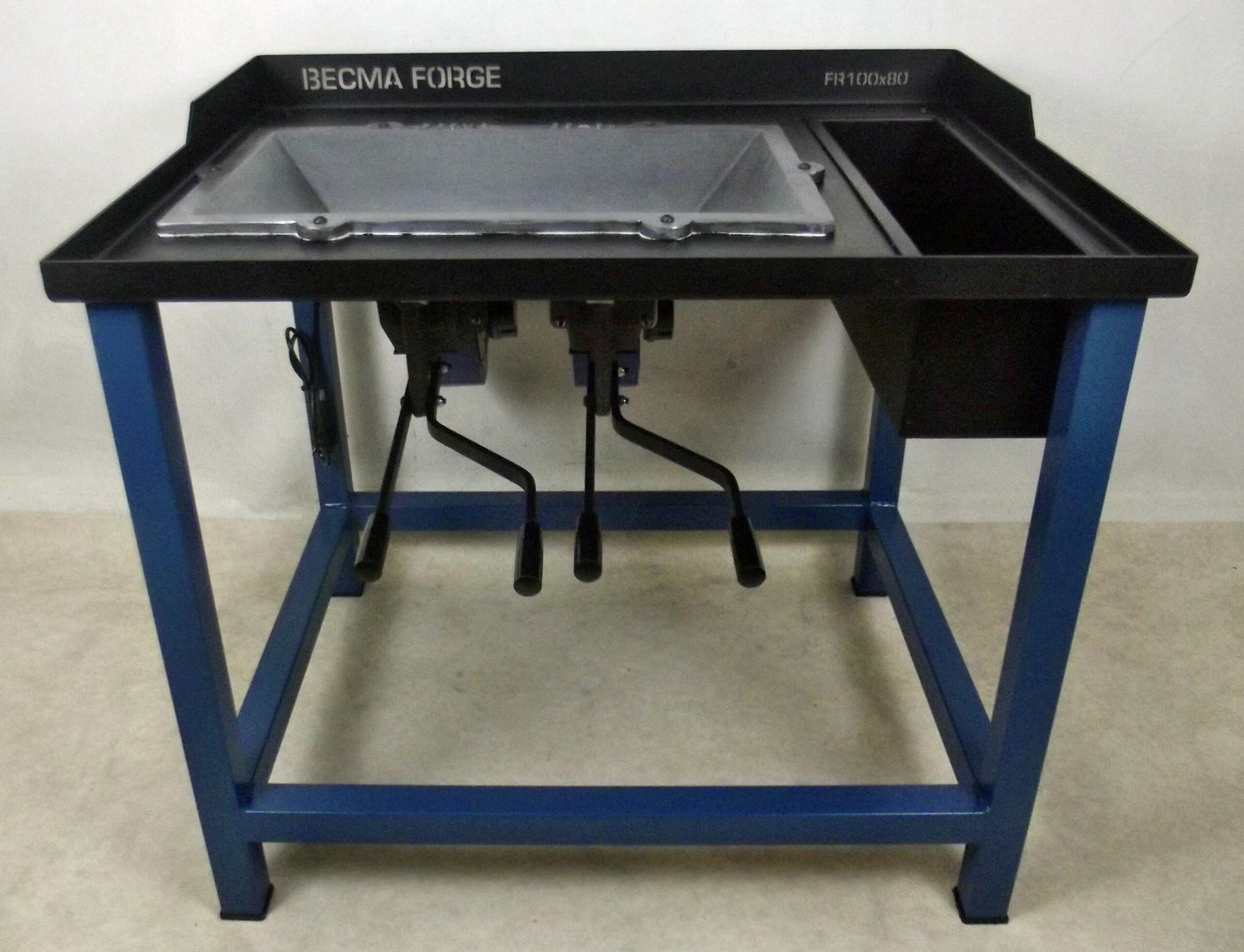 Becma Quench XXL - Blacksmith Forge