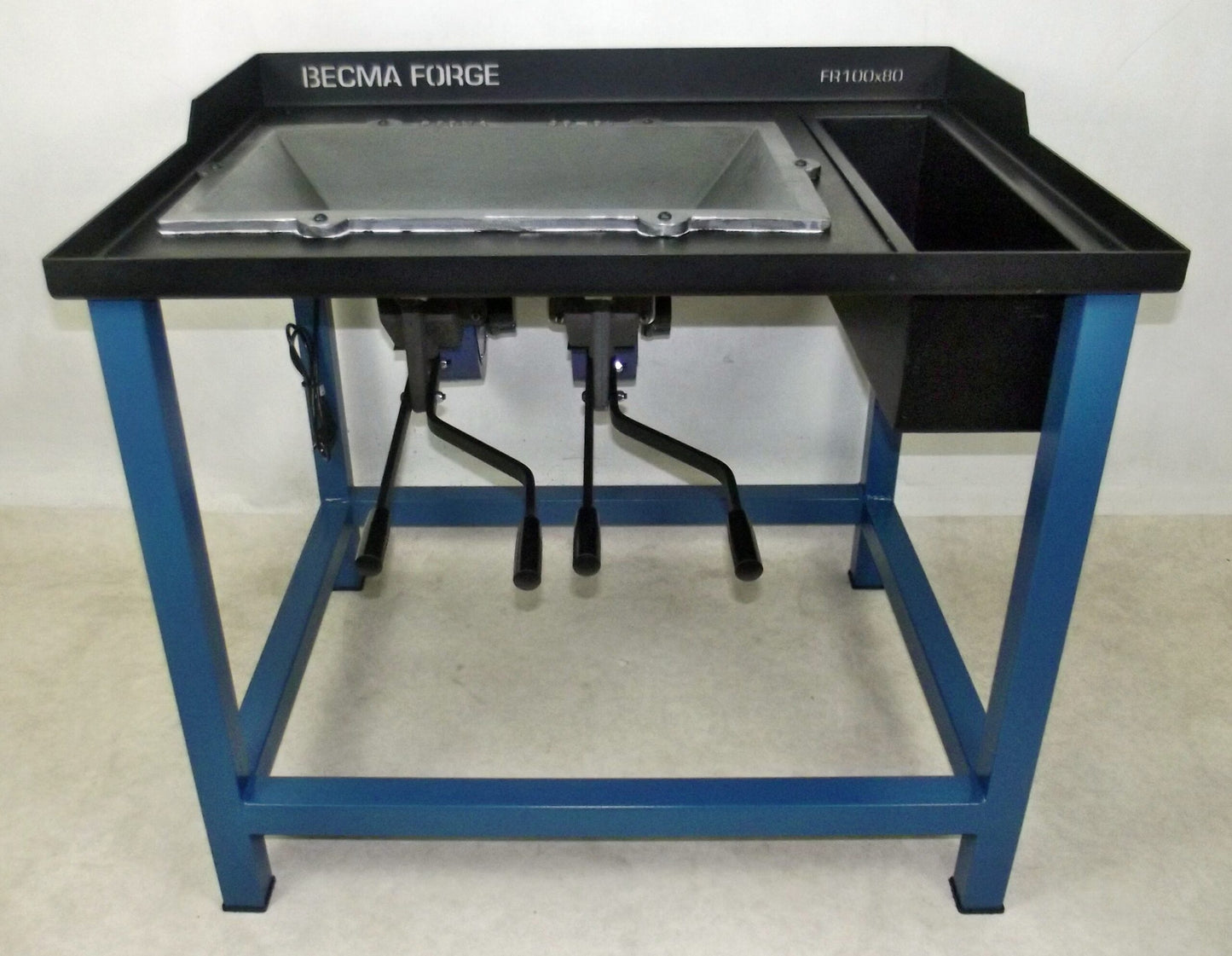 Becma Quench XXL - Blacksmith Forge