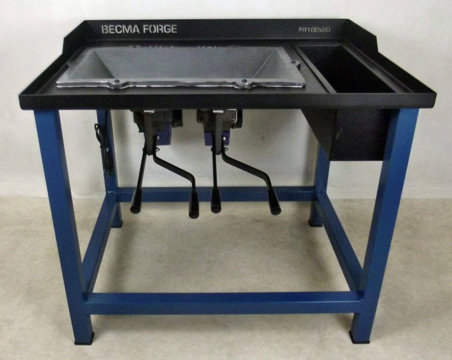 Becma Quench XXL - Blacksmith Forge