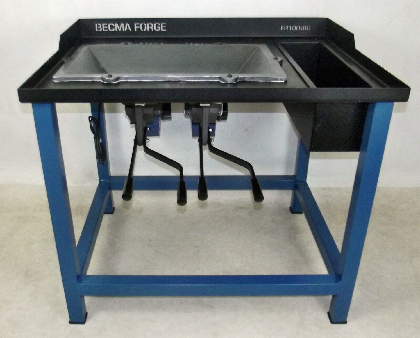 Becma Quench XXL - Blacksmith Forge